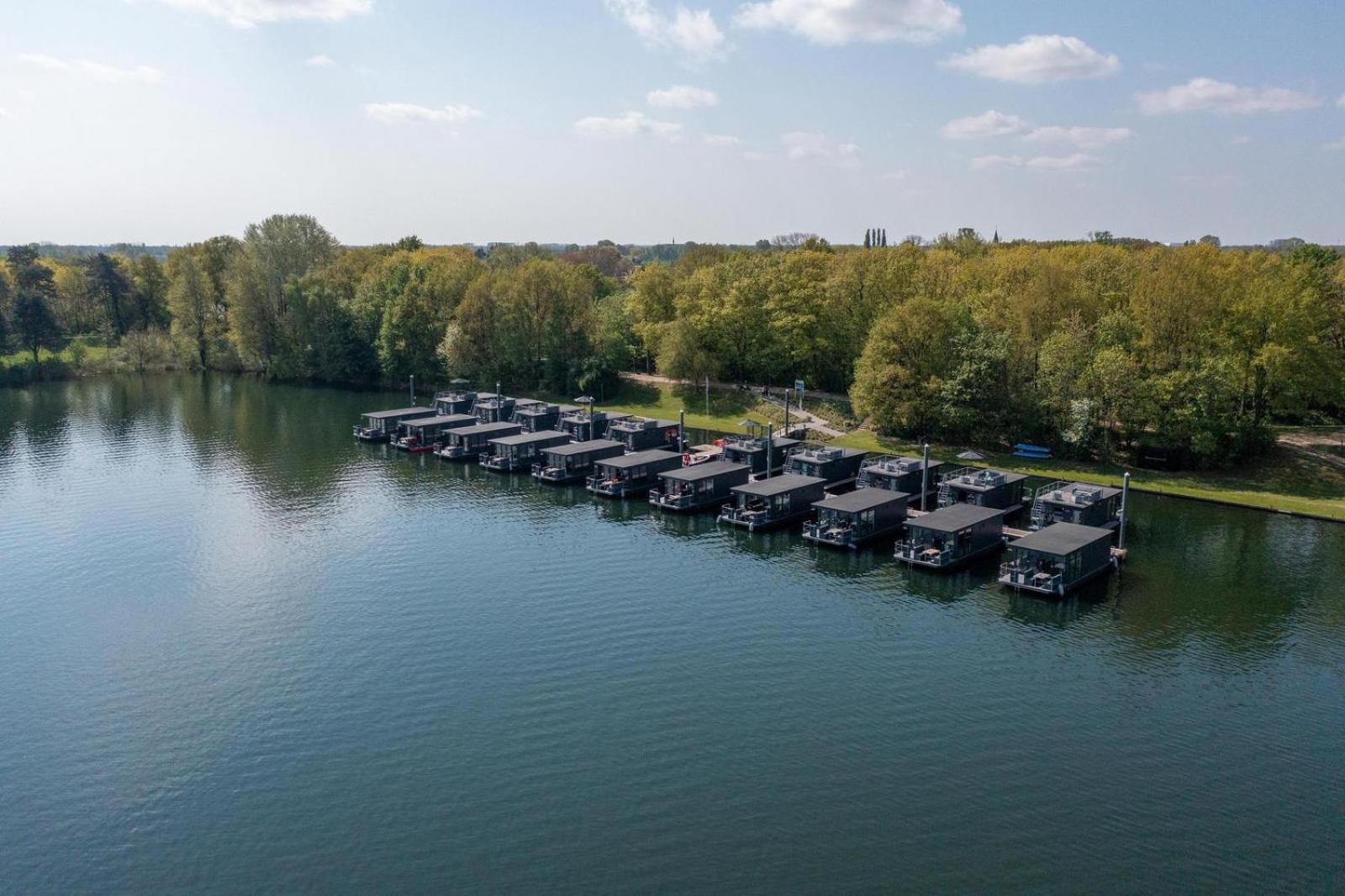 Houseboat Marina Mookerplas 4-6 Persons Plasmolen Exteriér fotografie