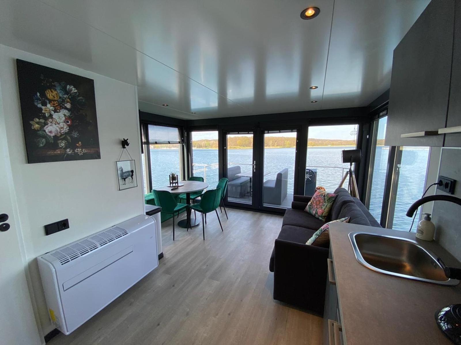 Houseboat Marina Mookerplas 4-6 Persons Plasmolen Exteriér fotografie