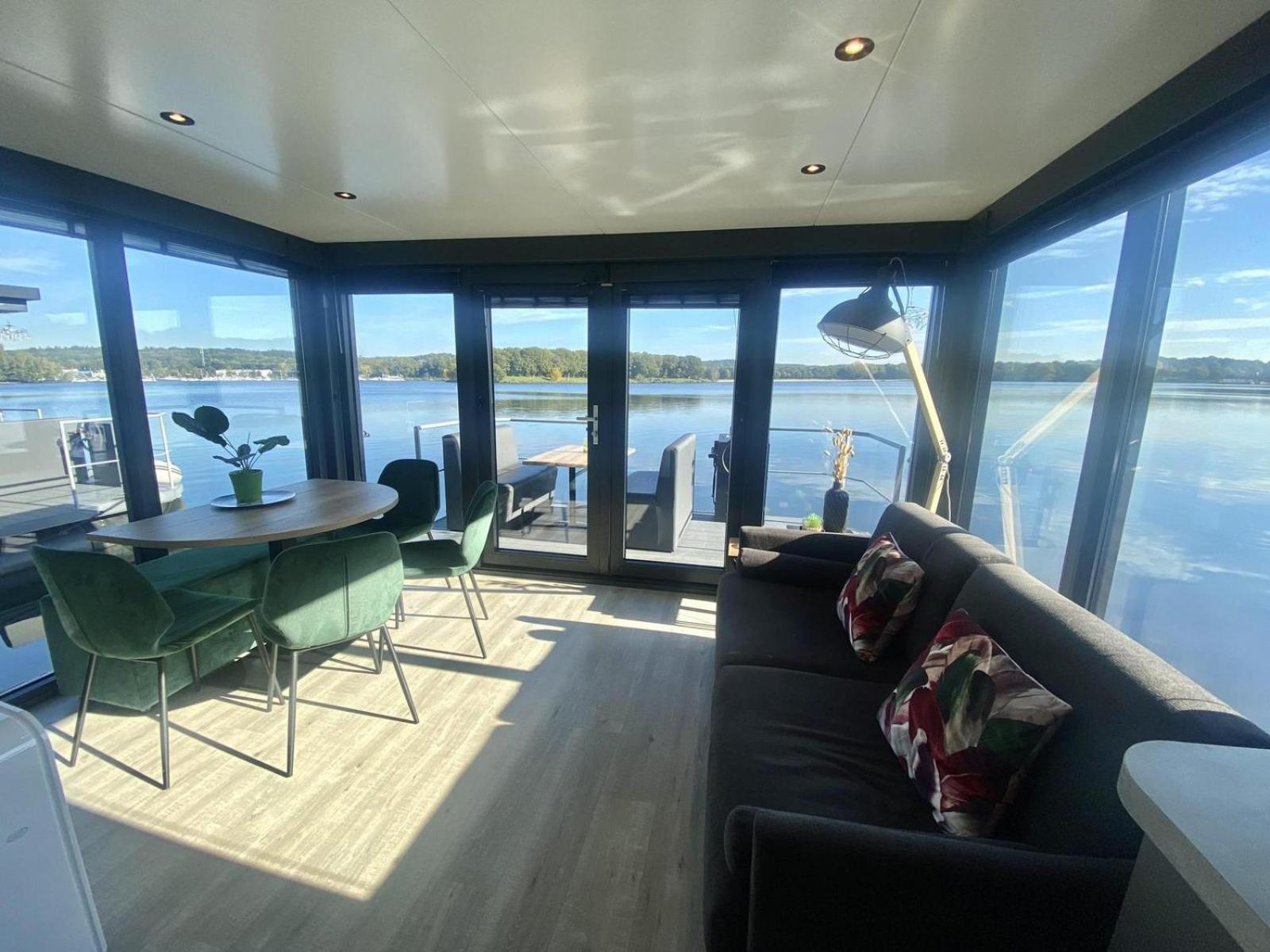 Houseboat Marina Mookerplas 4-6 Persons Plasmolen Exteriér fotografie