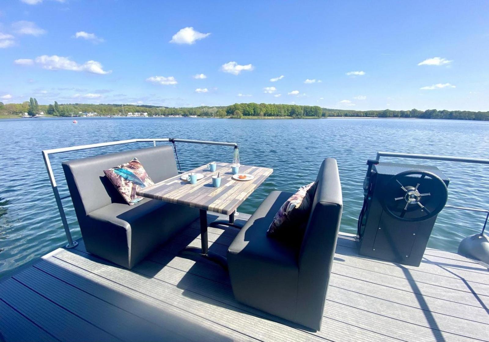 Houseboat Marina Mookerplas 4-6 Persons Plasmolen Exteriér fotografie